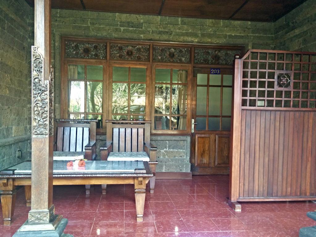 Puri Rai Hotel Padangbai  Luaran gambar